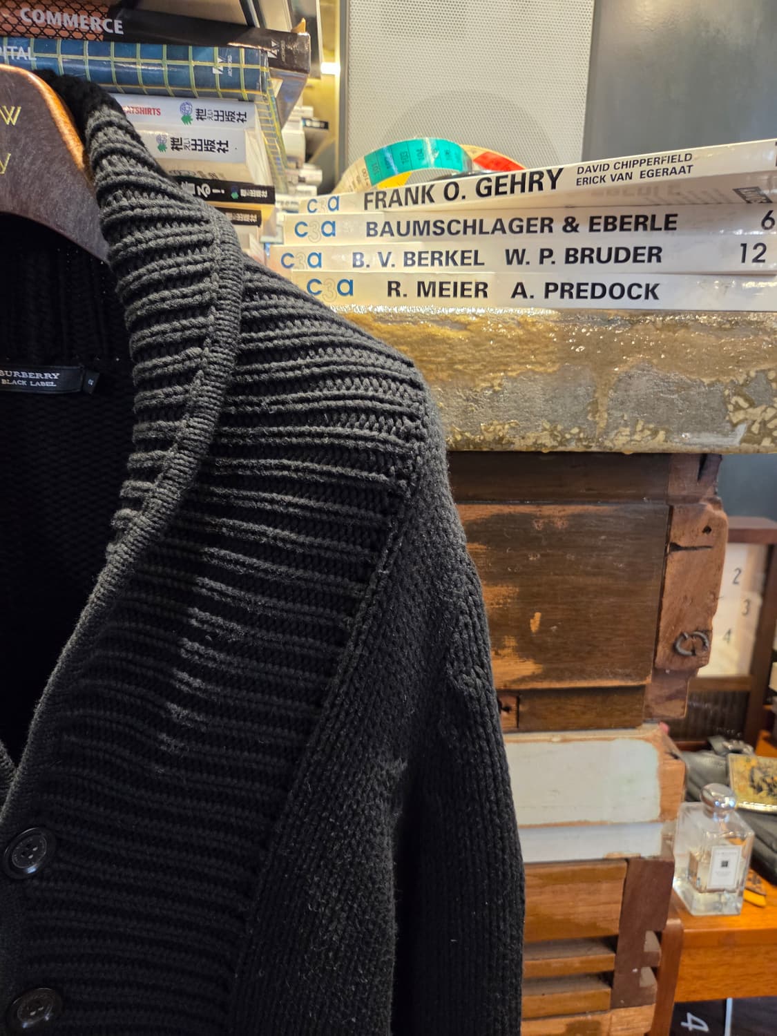 버버리 블랙라벨 숄칼라 카디건  상품이미지4