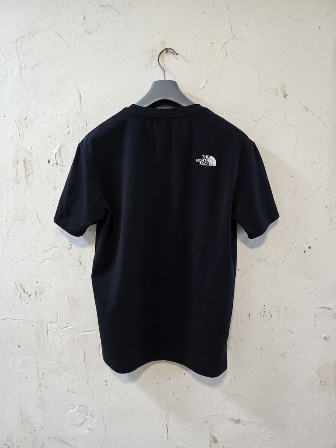 노스페이스 블랙 반팔티 Never Stop Exploring 95 상품이미지2