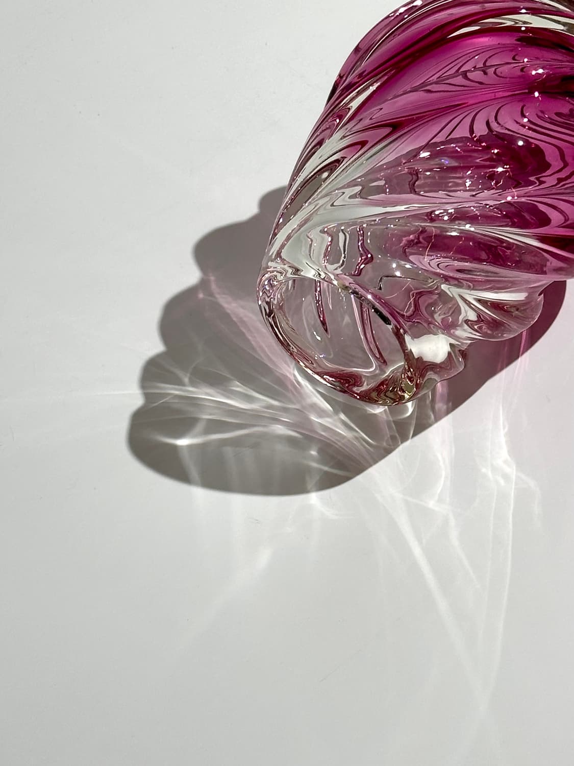 유럽 빈티지 아트글라스 핑크 컬러 스월 패턴 화병 상품이미지10