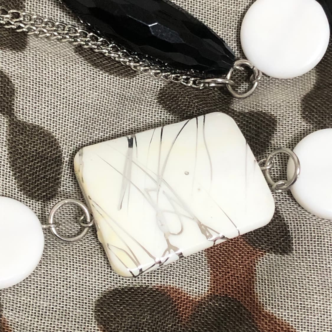 빈티지 화이트 블랙 펜던트 드롭 롱목걸이 갸루 펑크 긱시크 오리엔탈 상품이미지4