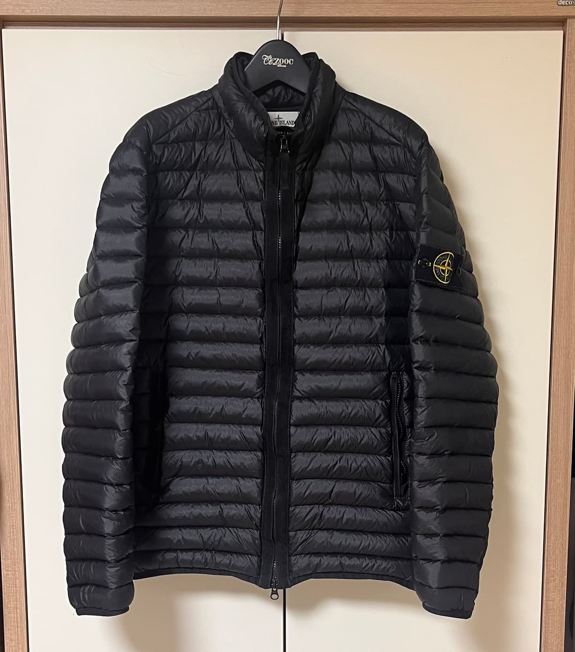 L]스톤아일랜드 룸우븐 경량패딩 블랙 23Fw 상품이미지1