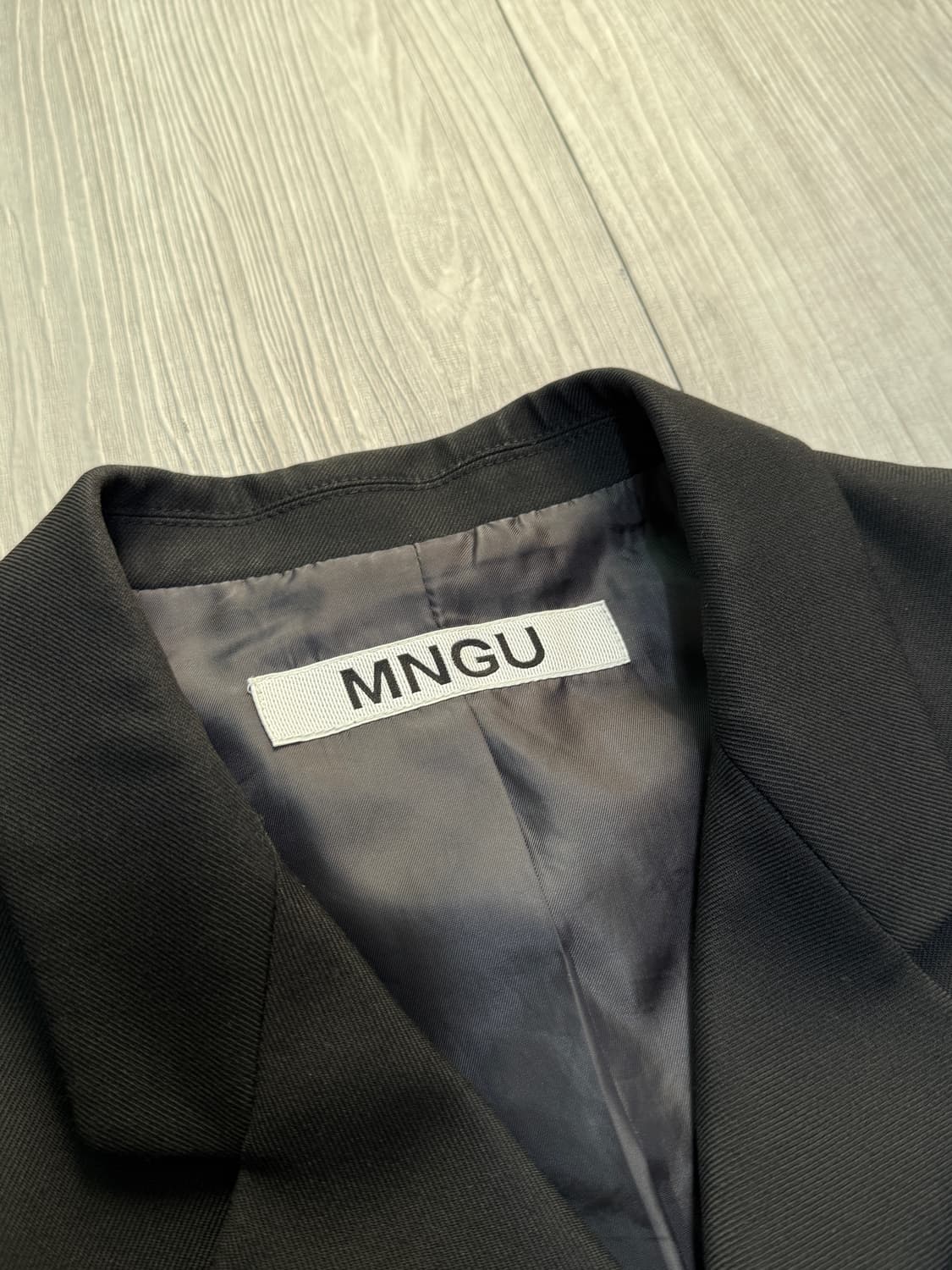 [M] MNGU 3버튼 울 블레이저 재킷 블랙 상품이미지2