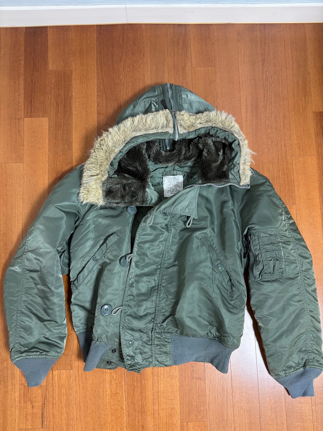 알파 n2b m사이즈 상품이미지1