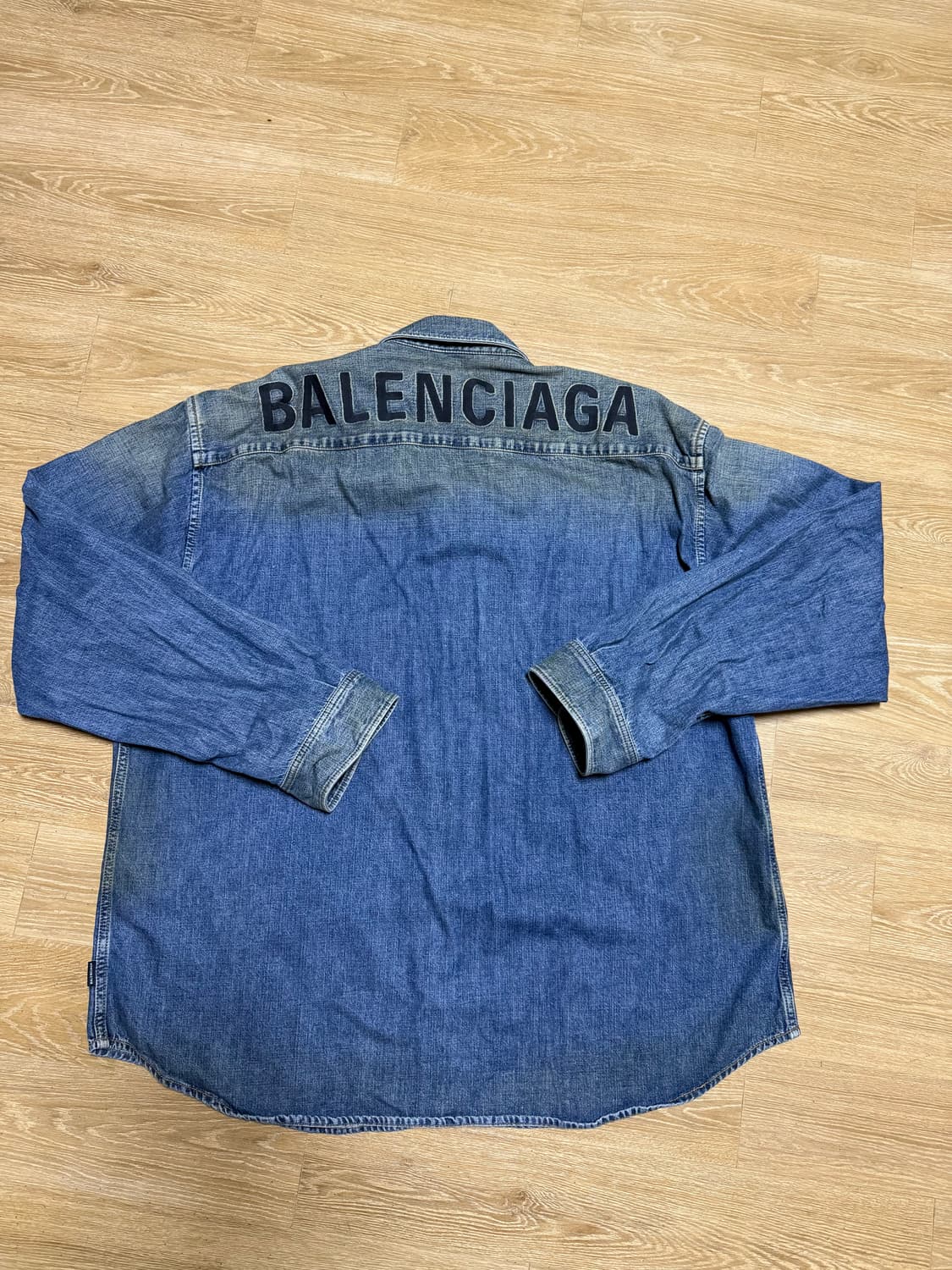 발렌시아가 오버핏 데님셔츠(44) 상품이미지2