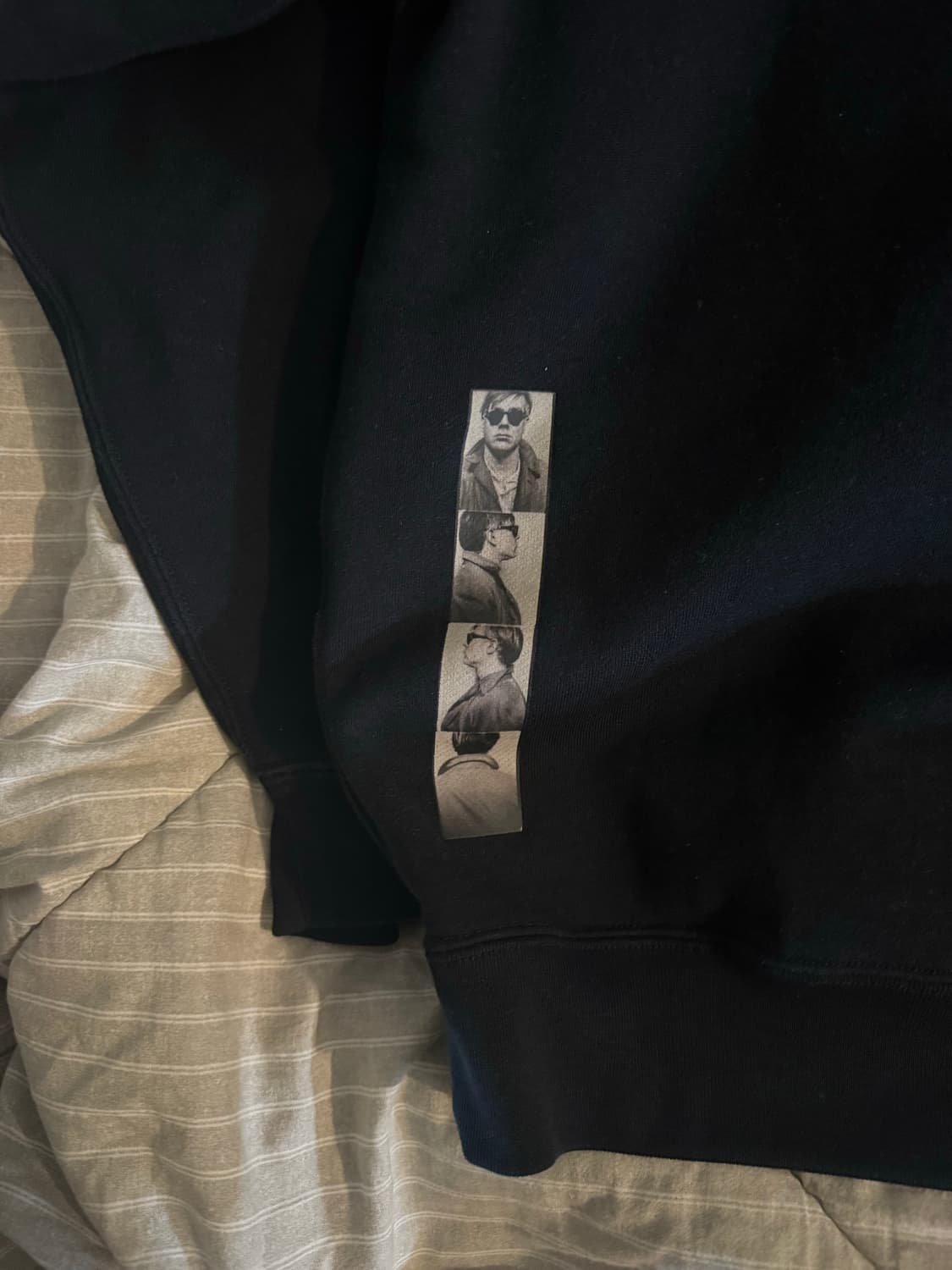 유니클로 카우스 워홀 콜라보 맨투맨 상품이미지3