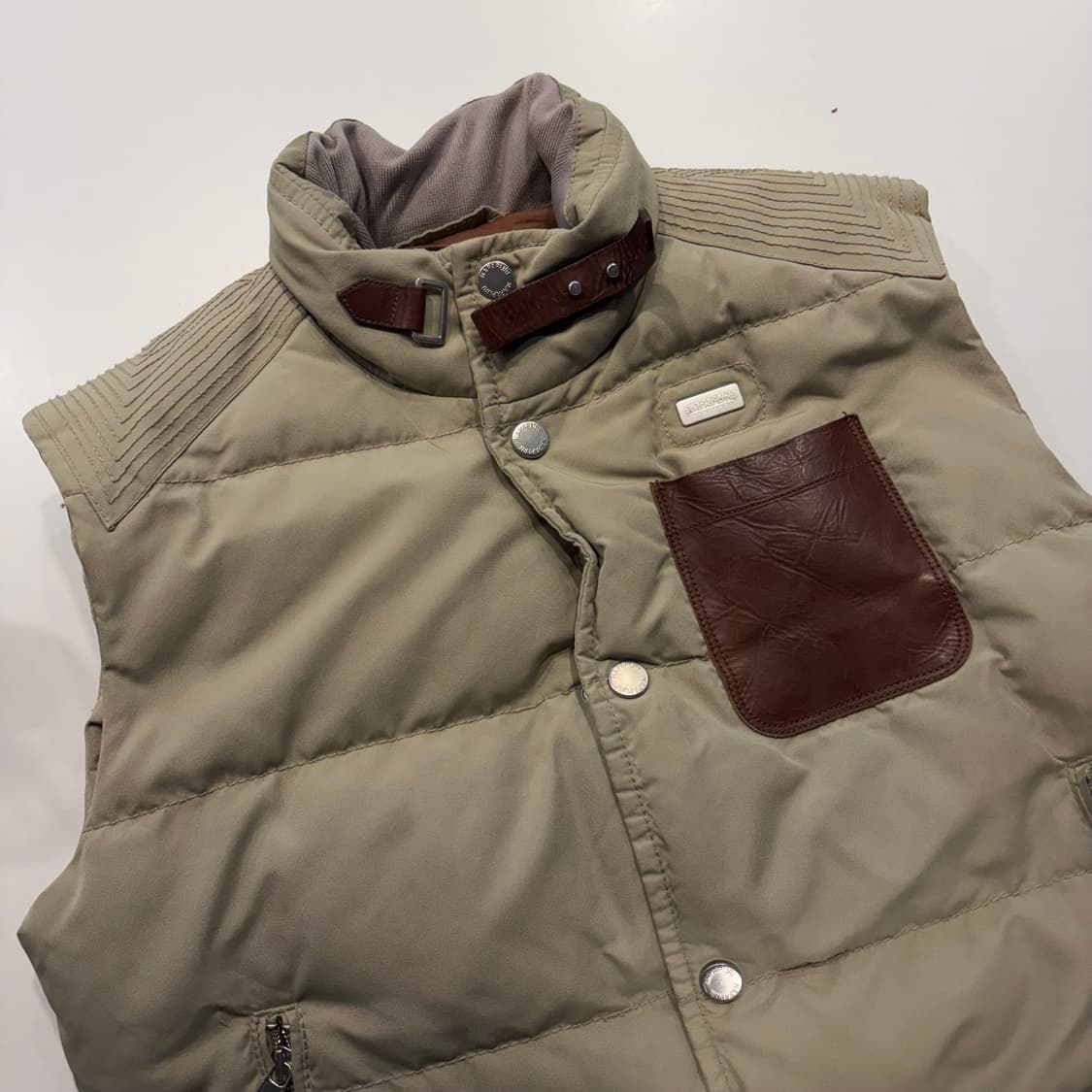 [M] 나파피리 수입택 베이지 레더 포인트 패딩 조끼 D243 상품이미지3