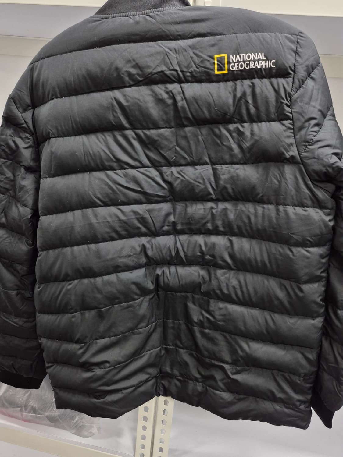 네셔널지오그래픽 정품 오리털경량패딩 100사이즈 팝니다 상품이미지2