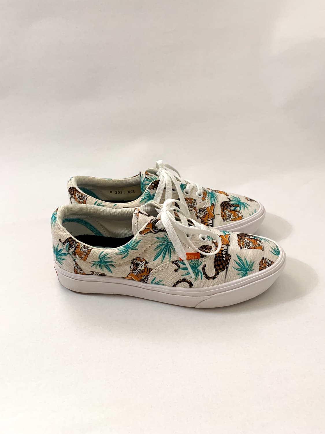 (240) 반스 X 디스커버리 컴피쿠시 에라 한정판  240 상품이미지2