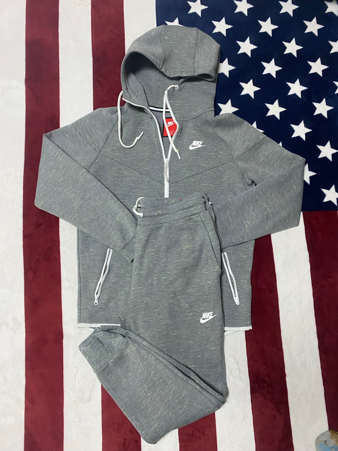 나이키 테크플리스 윈드러너 상품이미지1