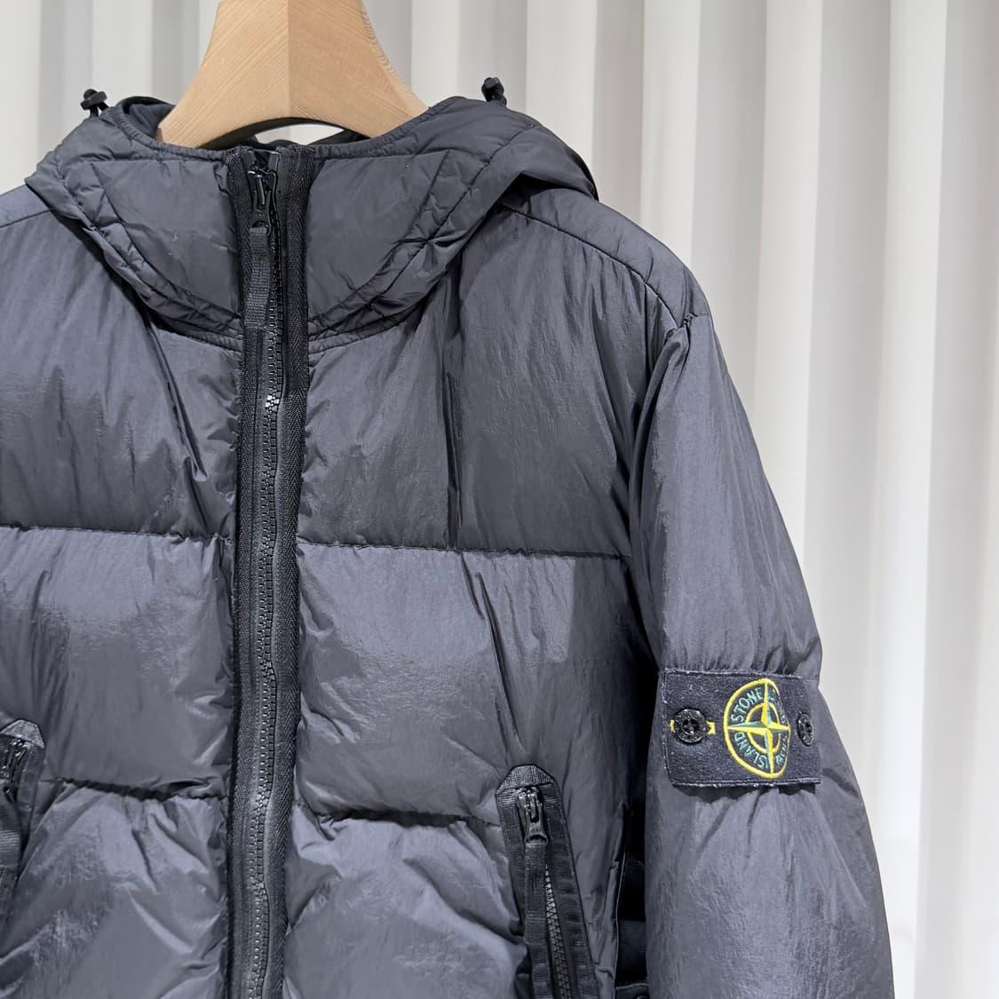 (A+/L) / 스톤아일랜드 크링클랩스 후드 다운 패딩 자켓 블랙 상품이미지4