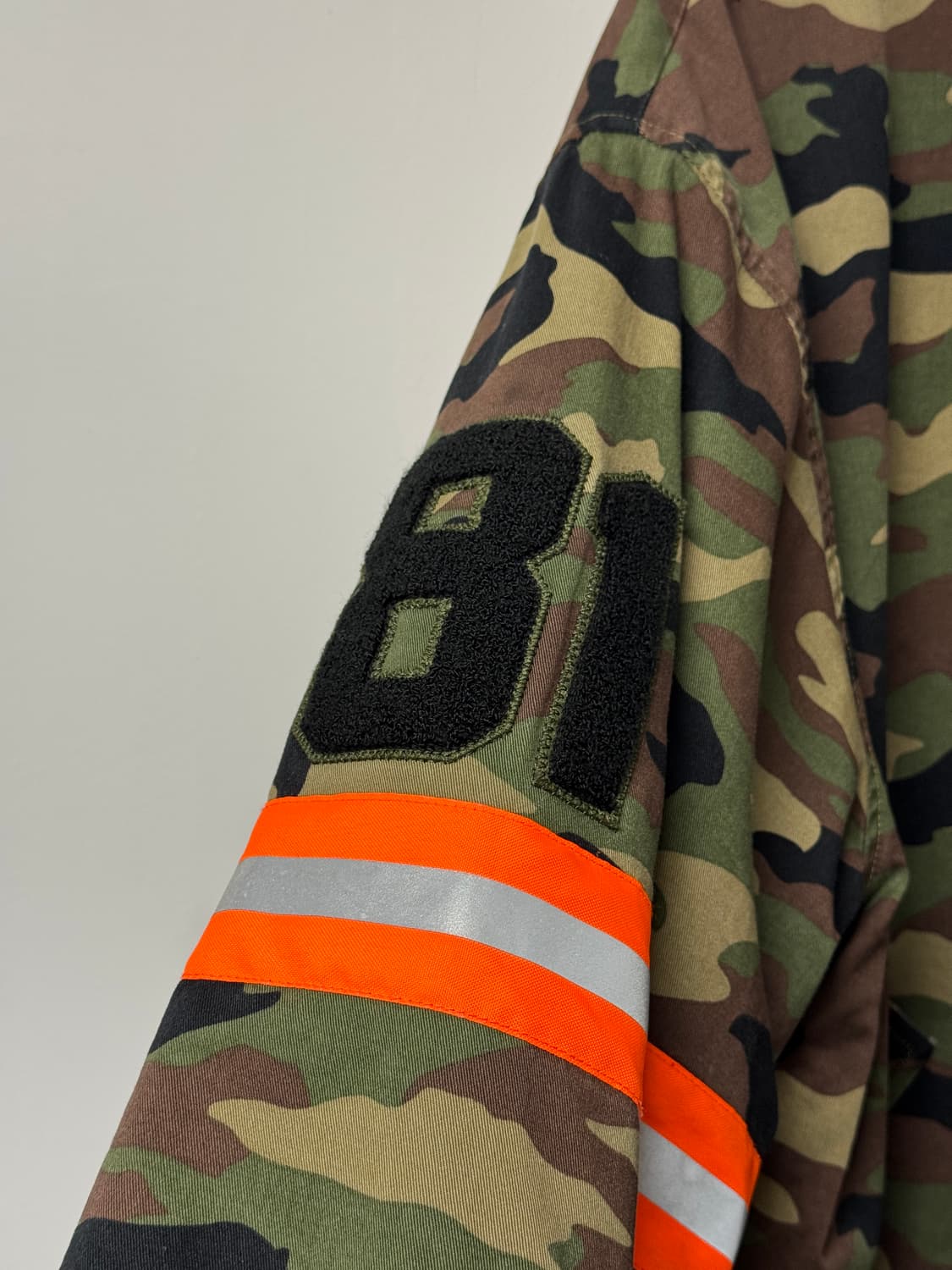 게스 리플렉티브 카모플라쥬 누빔 자켓 XXL 상품이미지4