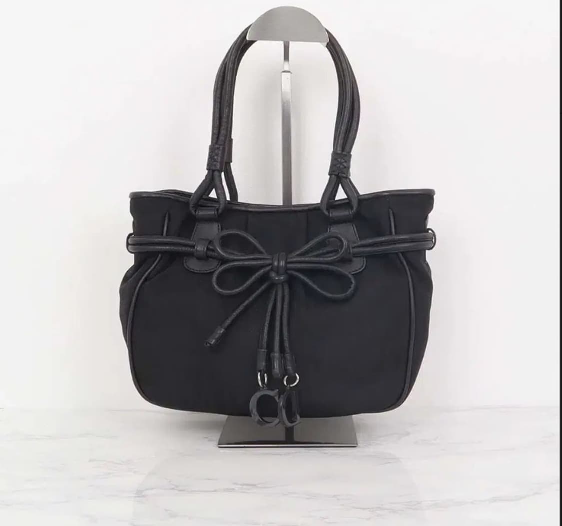 [정품] 디올 레이디 보우 나일론 토트백 블랙  상품이미지1