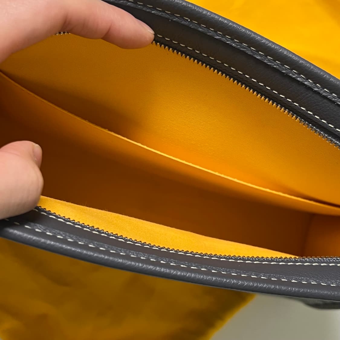 [정품] 새상품급 / MM 고야드 쥬방스 토일렛백 그레이 상품이미지8