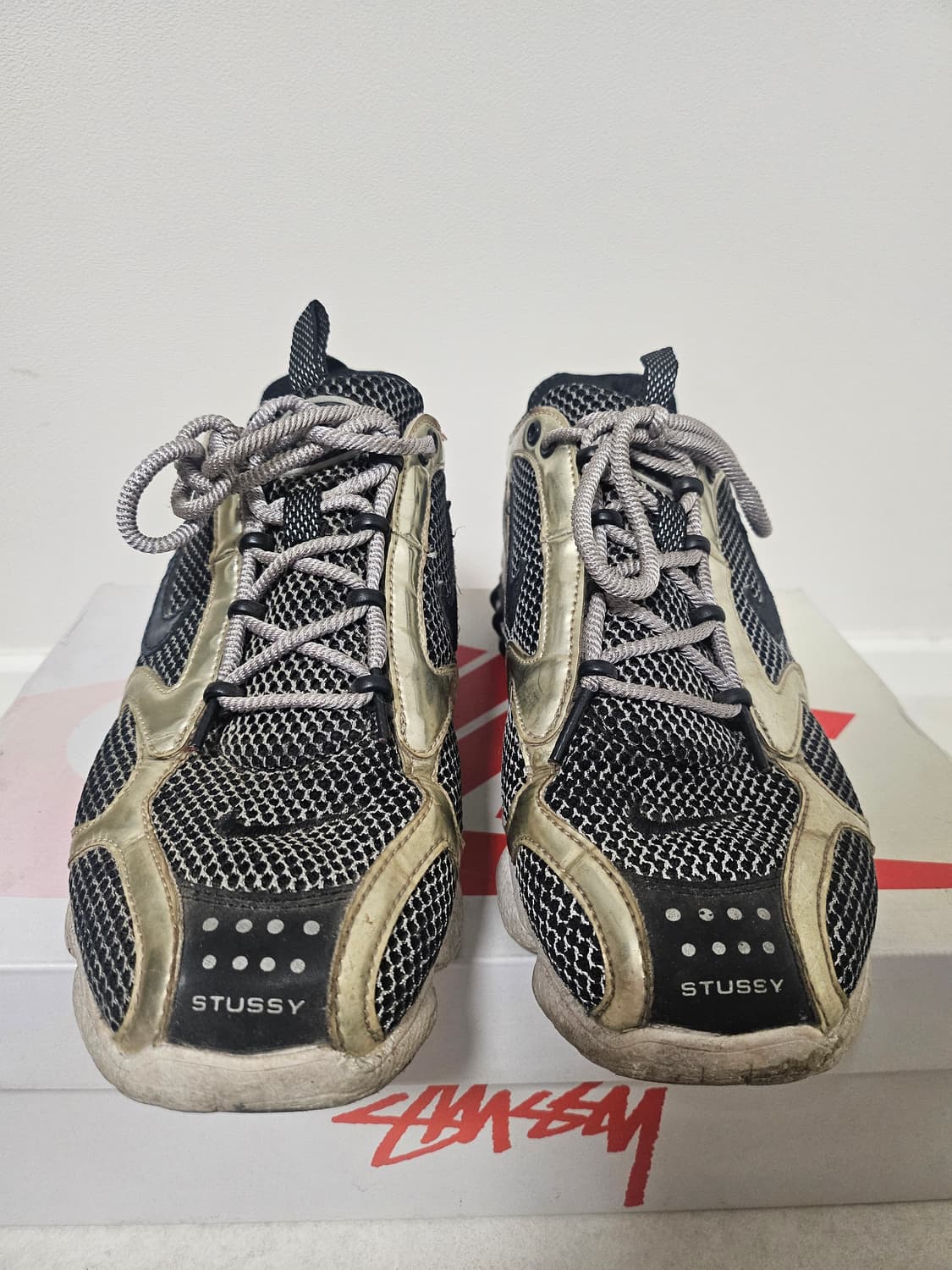 스투시 x 나이키 에어줌 스피리돈
 상품이미지5