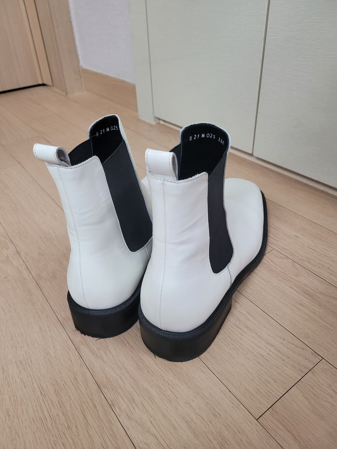 로맨틱무브 Romantic Move 남자 스퀘어토 첼시부츠 280 화이트 상품이미지4