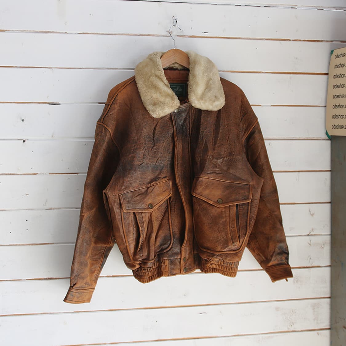 (착용컷) Creation Cube 가죽 자켓 (남성용 103) 상품이미지1