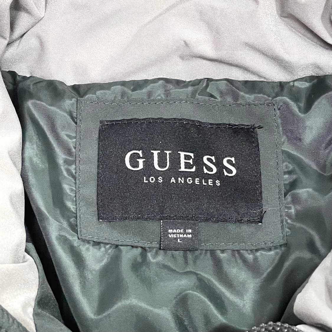 게스 차콜 패딩조끼 남성L 상품이미지3