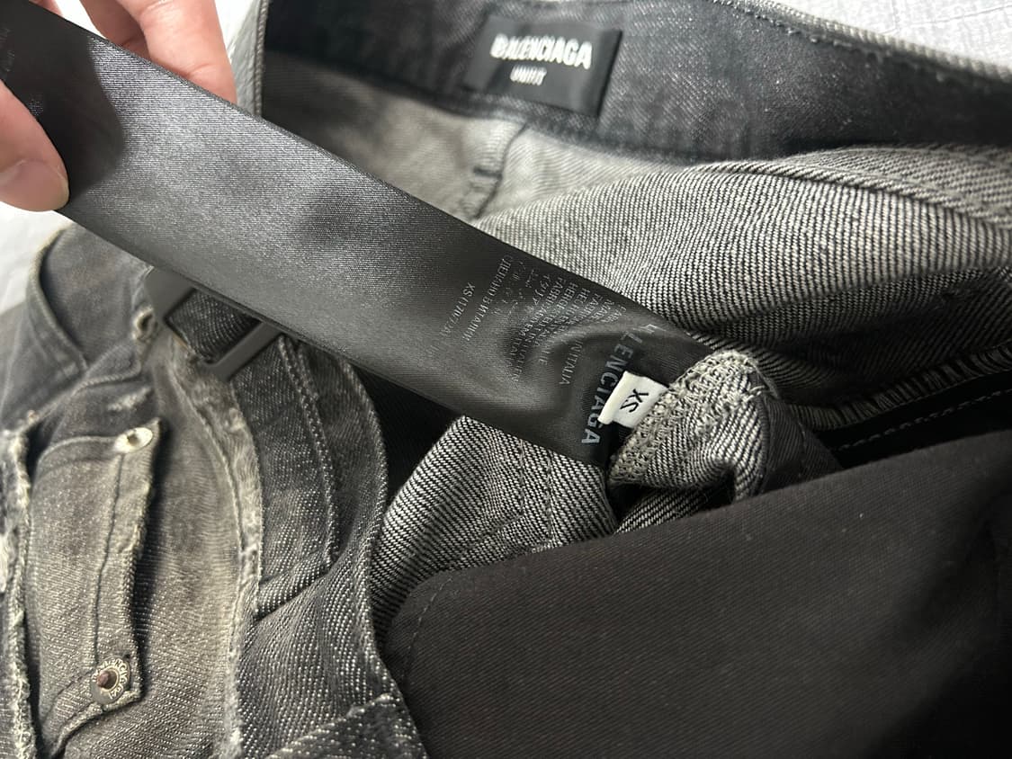 [XS] 발렌시아가 디스트로이드 슈퍼 라지 베기 데님 팬츠 흑청 상품이미지4