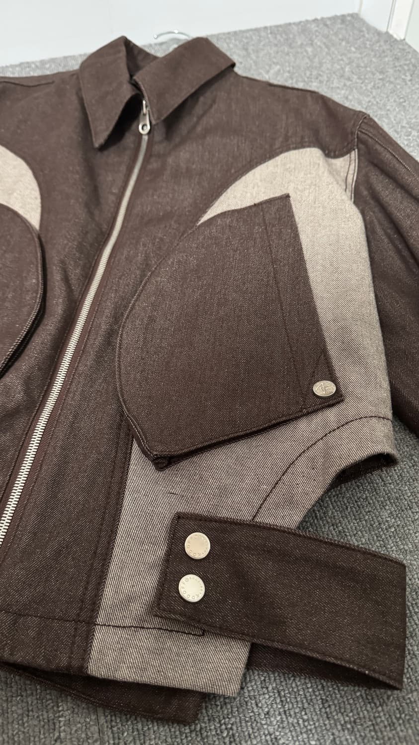 [M] 애드오프 사이드 탭 데님 자켓 브라운 상품이미지4