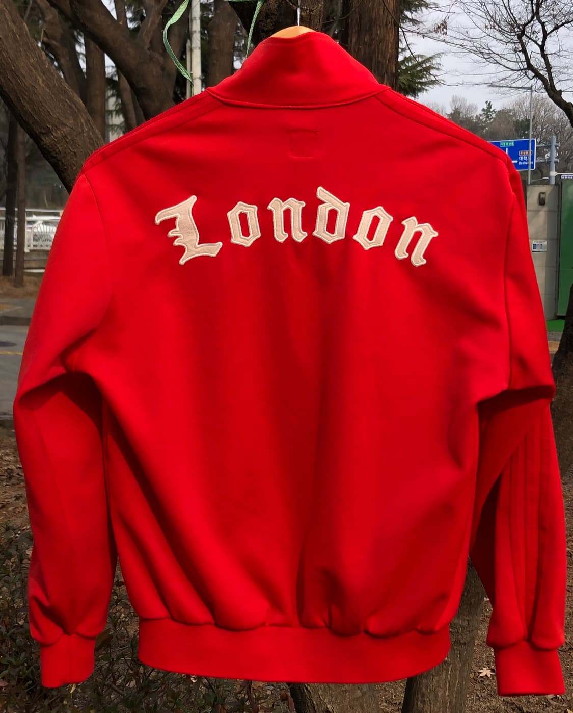 Adidas 'London City' Vintage Track Top 상품이미지2