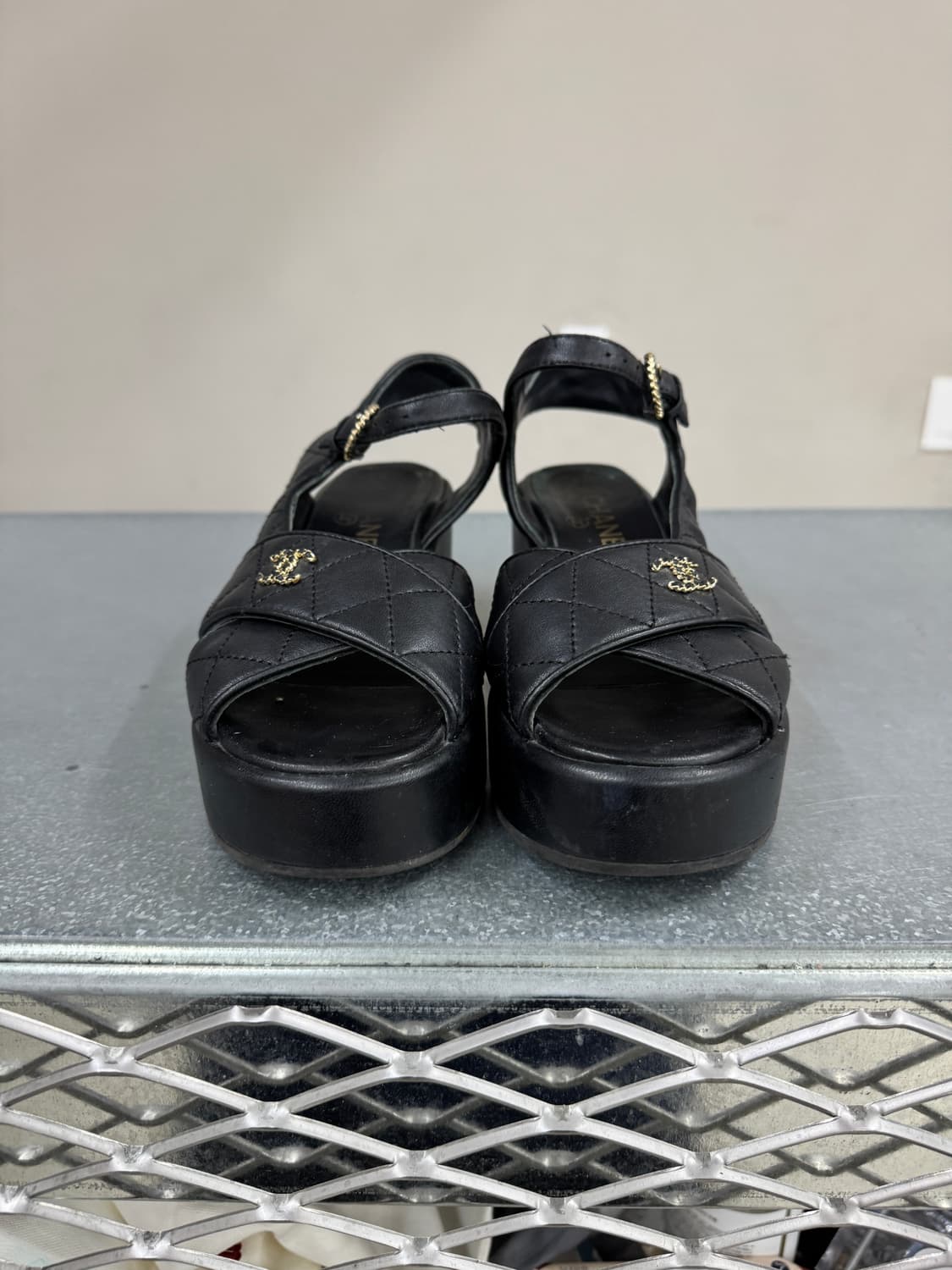 샤넬 CC 로고 샌들 36 상품이미지5
