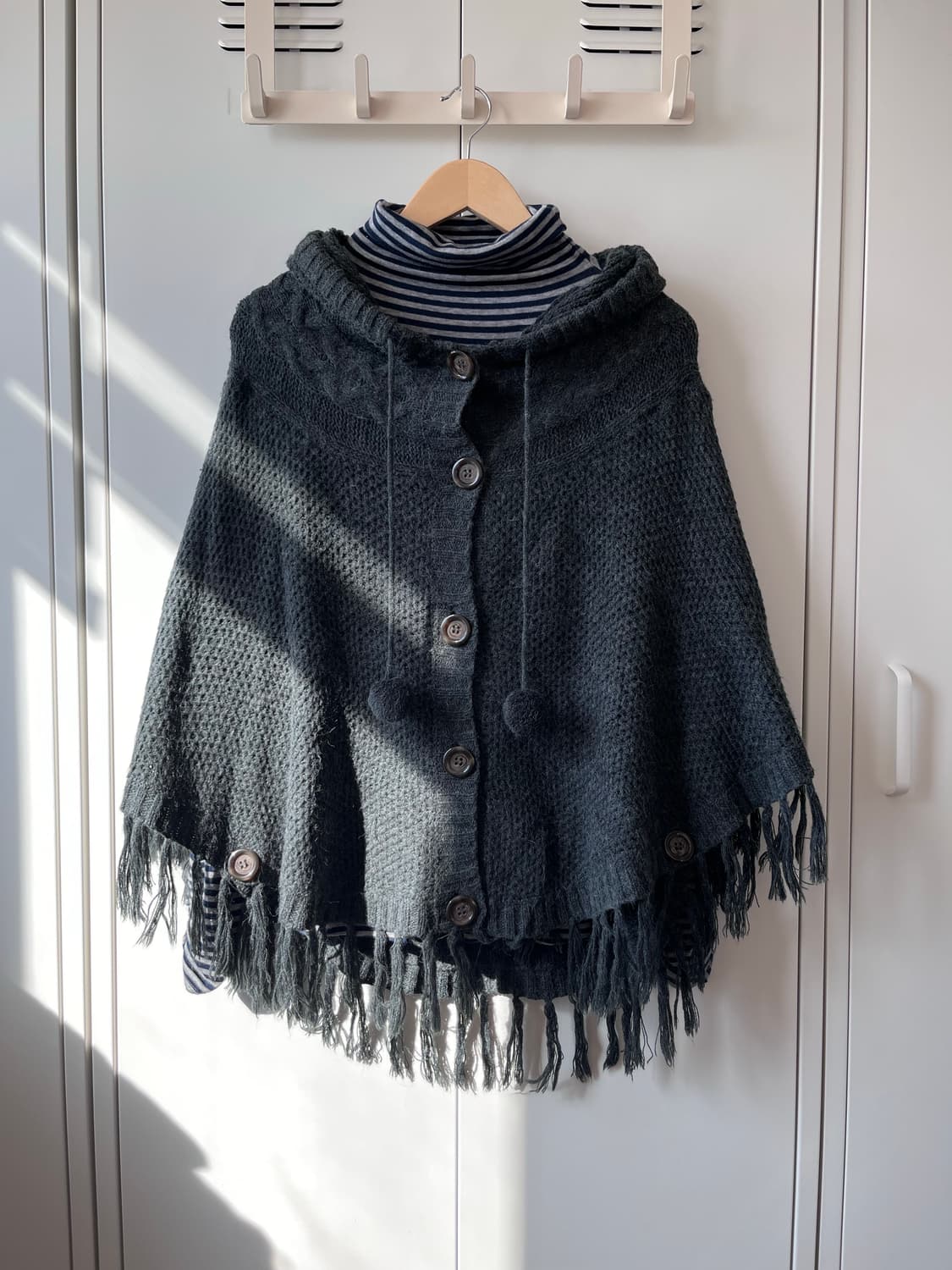 사와코 폼폼 망토 후드 케이프 니트 가디건  상품이미지6