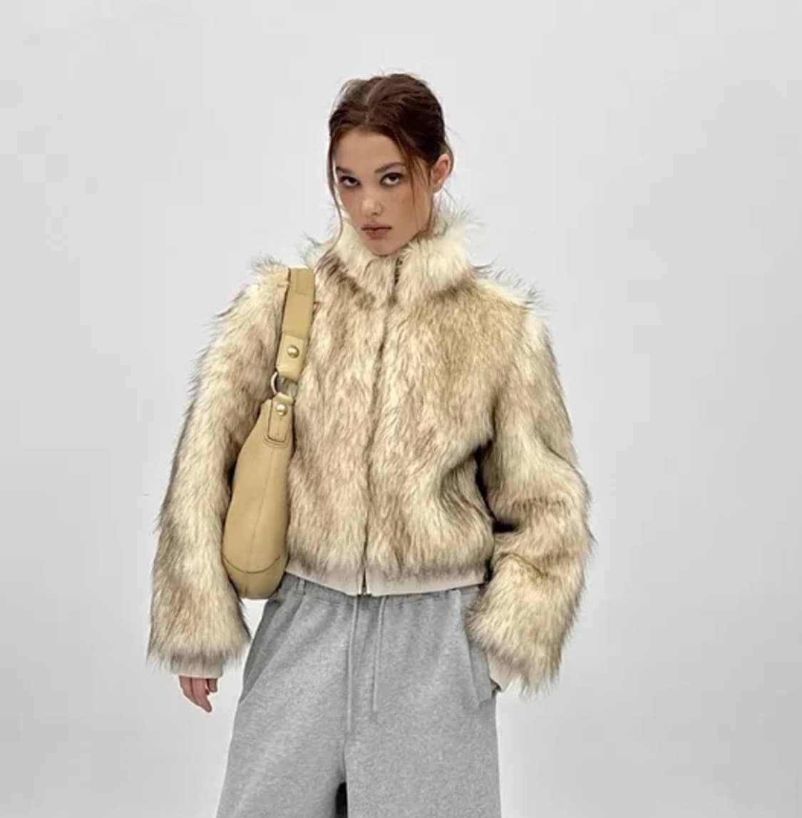 블랙업 라뷰 투톤퍼 하이넥 점퍼 아이보리 상품이미지1