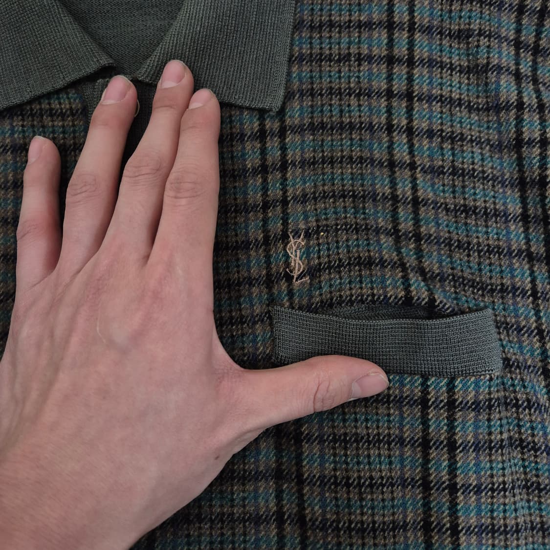 입생로랑 멀티체크 카라 니트 M(95) 상품이미지4