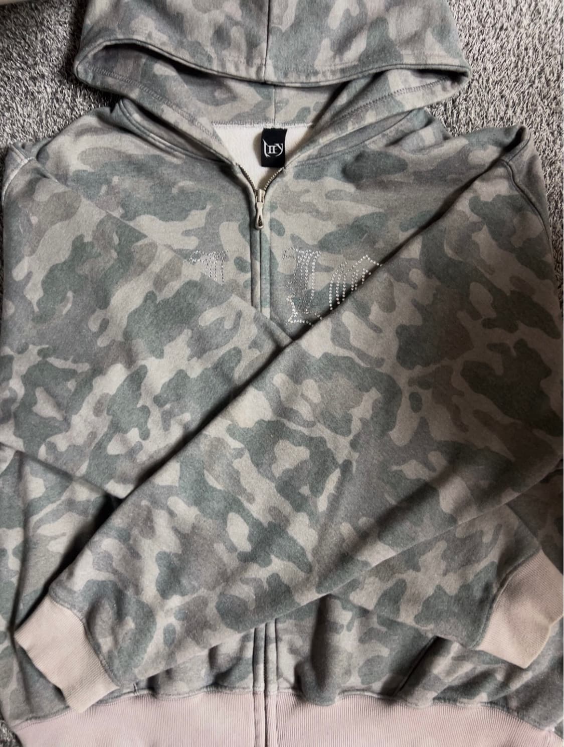 leey STUDDED ZIP-UP HOODIE CAMO 리 카모 후드 상품이미지4
