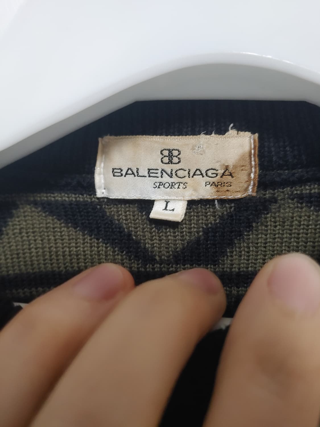 발렌시아가  정품  남성니트 -L사이즈 상품이미지7