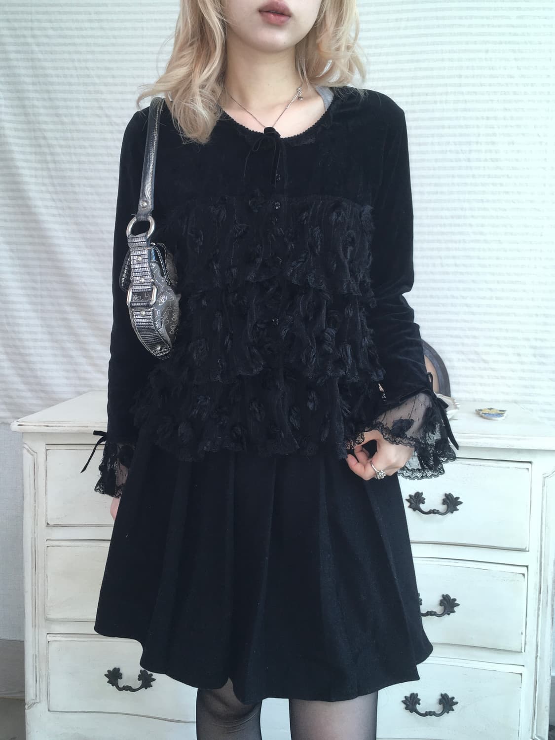 black velour fringe lace cancan blouse 상품이미지5