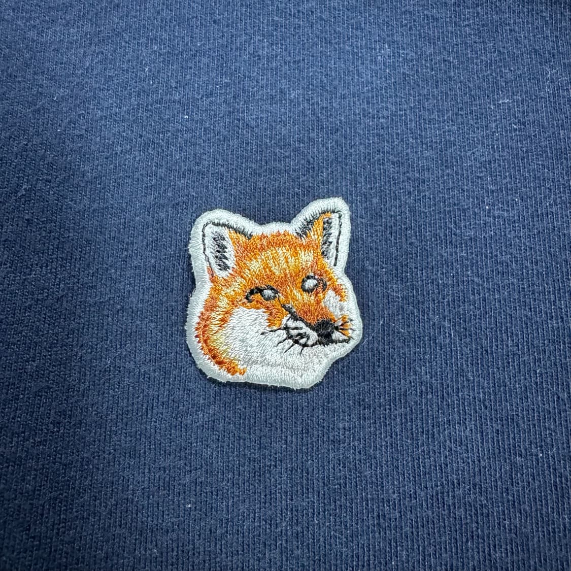 메종키츠네 네이비 폭스 롱슬리브  상품이미지3