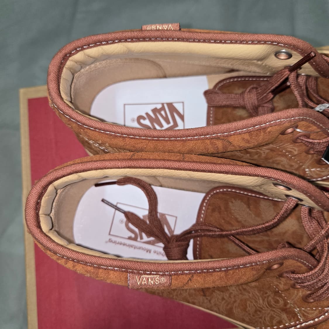 반스X화이트마운티니어링 Chukka 49 Dx 상품이미지3