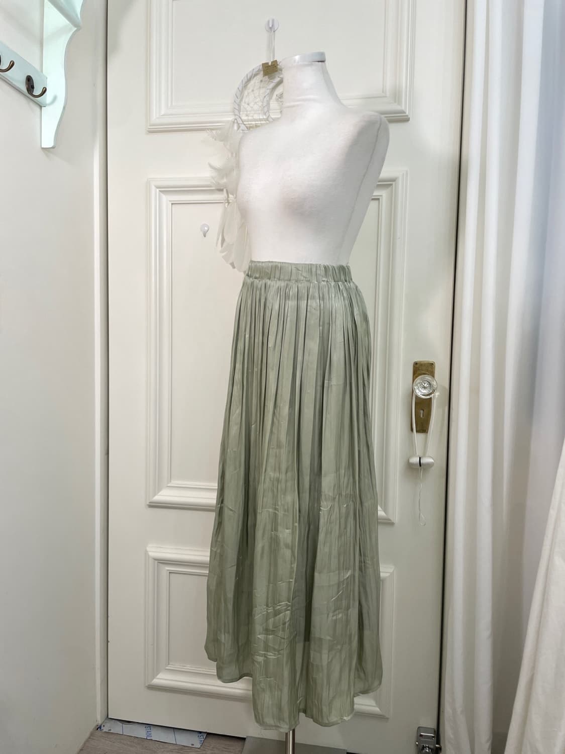 green satin pleats banding long skirt 상품이미지2