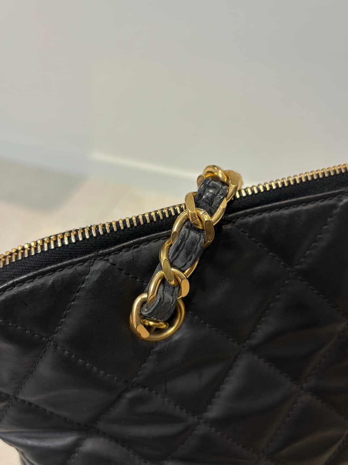 샤넬 블랙 퀼팅 체인 숄더백 상품이미지2