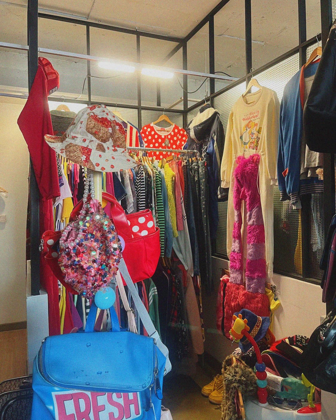 Offline Showroom Info 상품이미지8