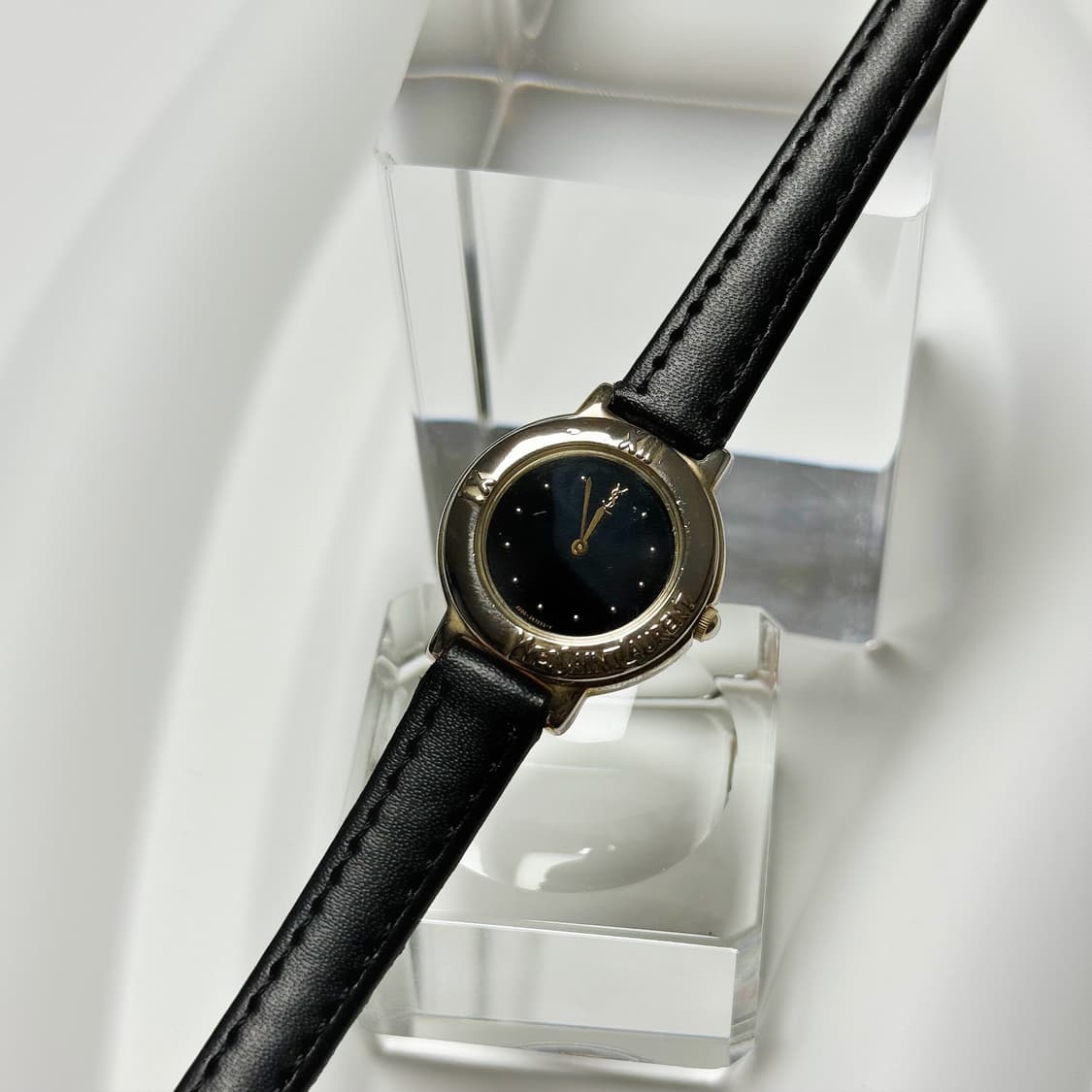 빈티지 YSL 입생로랑 빈티지 로고 각인 베젤 블랙 도트 워치 상품이미지4