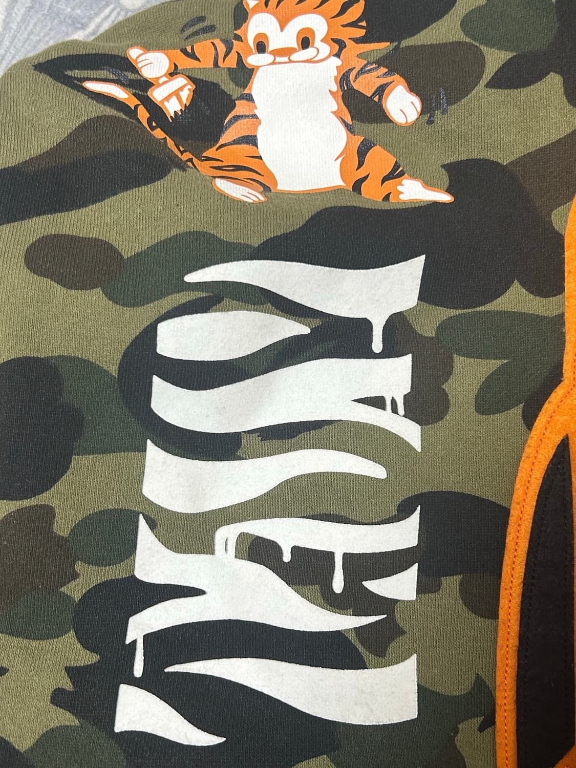 베이프 타이커샤크 반집업후드 L 급처 상품이미지2