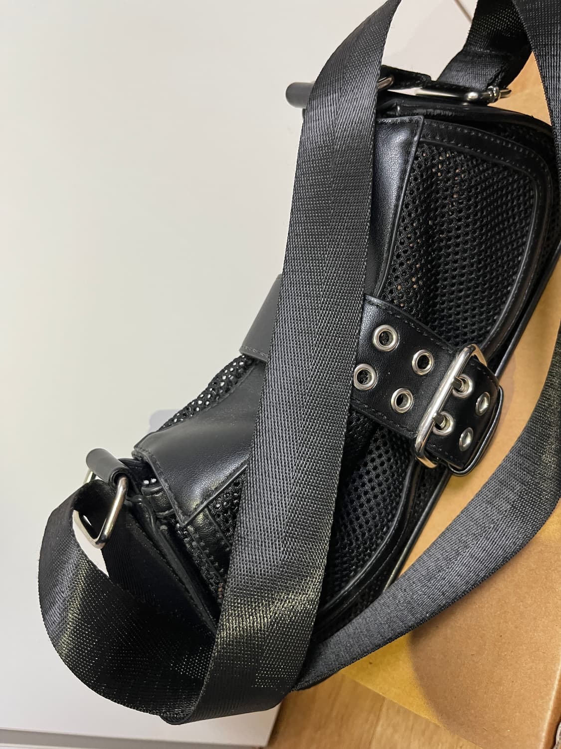 블랙 매쉬 버클 숄더백 상품이미지2