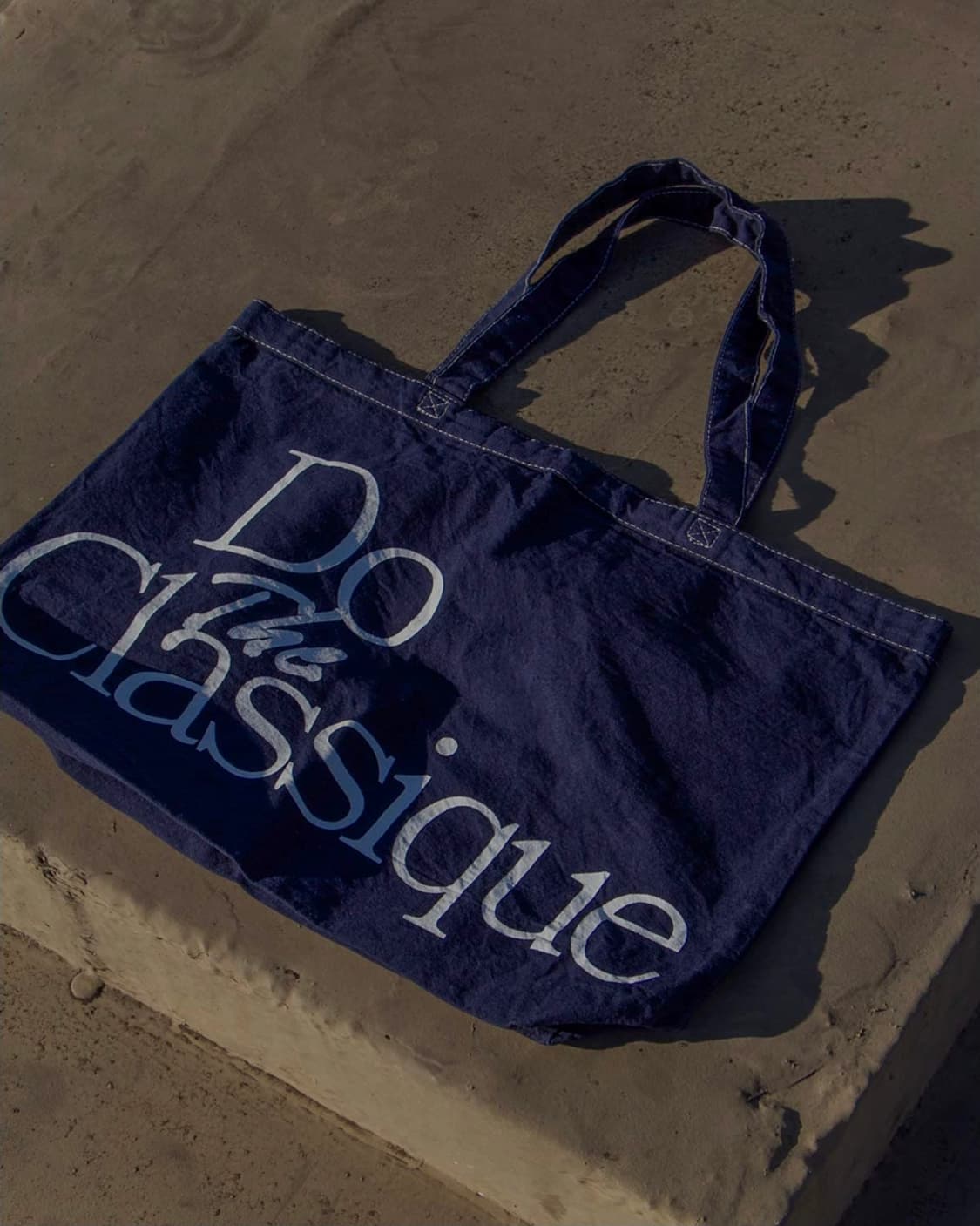 아프레쎄(a.presse) 네이비 토트백 새제품 상품이미지1