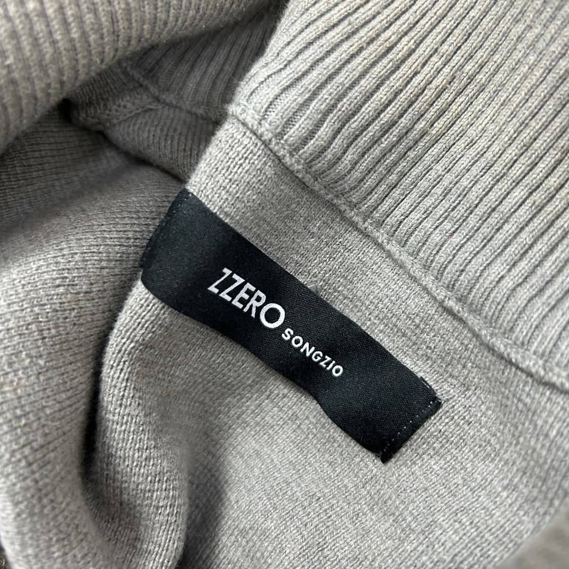 지제로송지오 블랙팬서 하프집업 니트(M) 상품이미지2