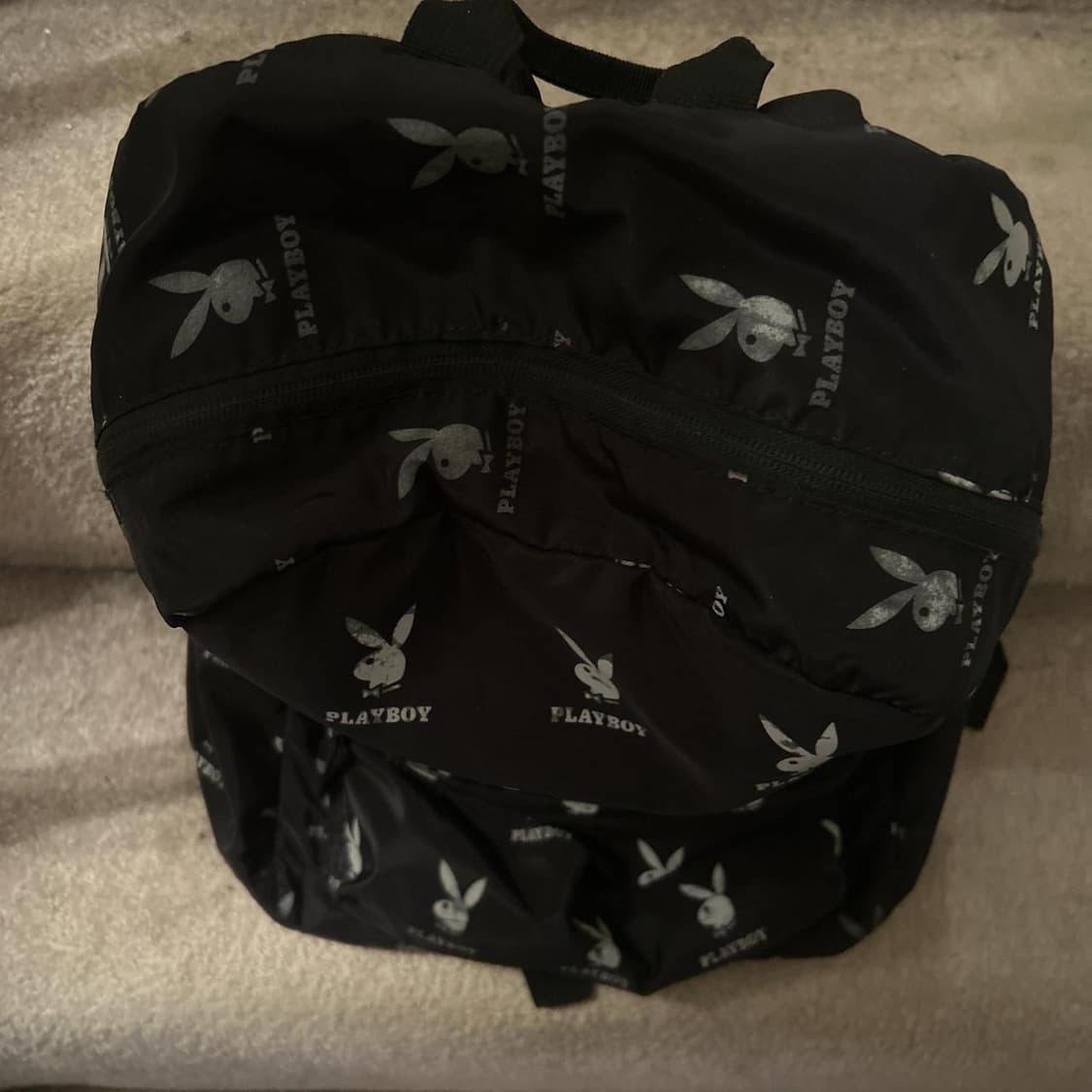 플레이보이 올 오버 프린트 백팩 블랙 상품이미지5