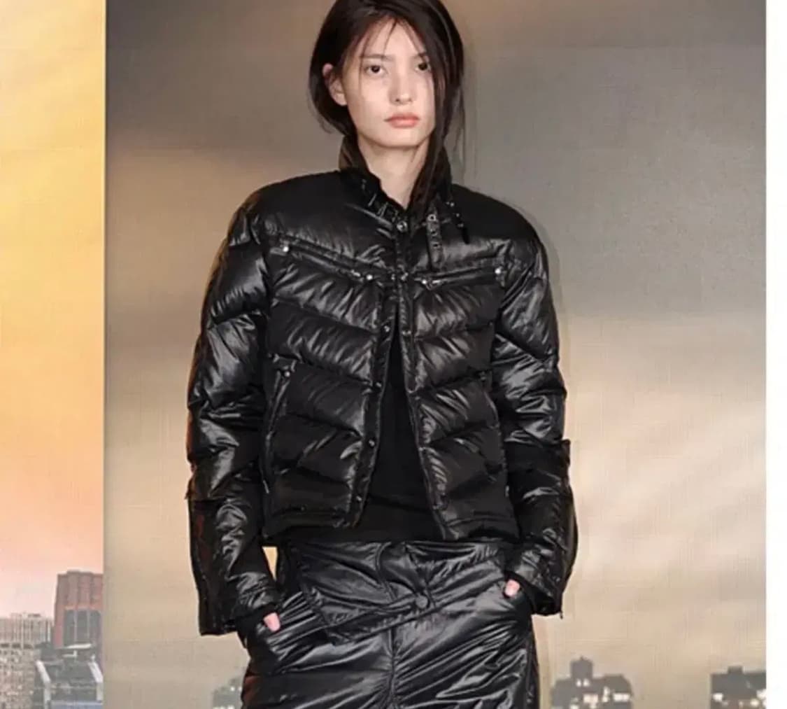 세릭 버클 패딩 팝니다. 상품이미지1