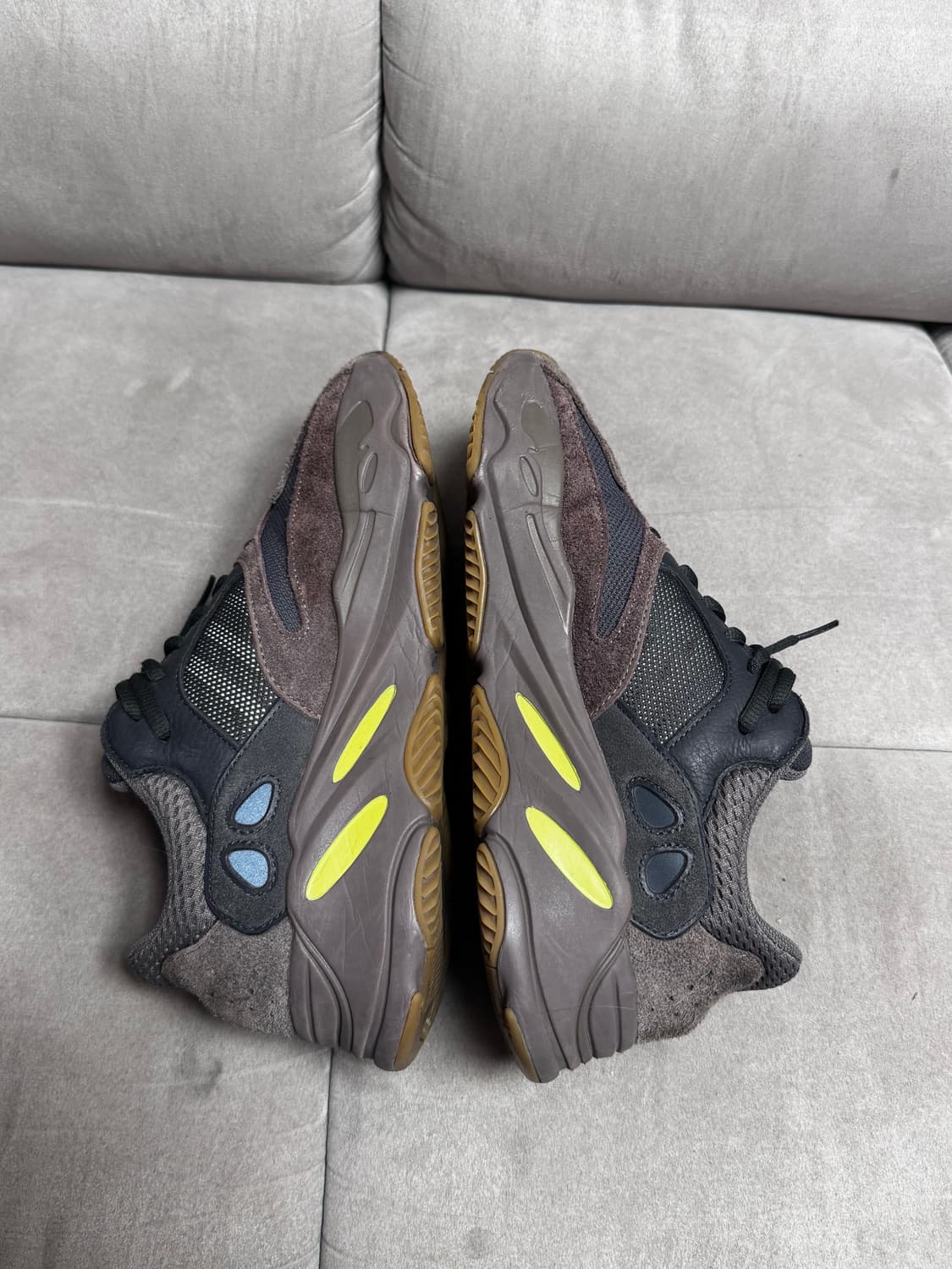 이지부스트 700 모브 275 상품이미지1