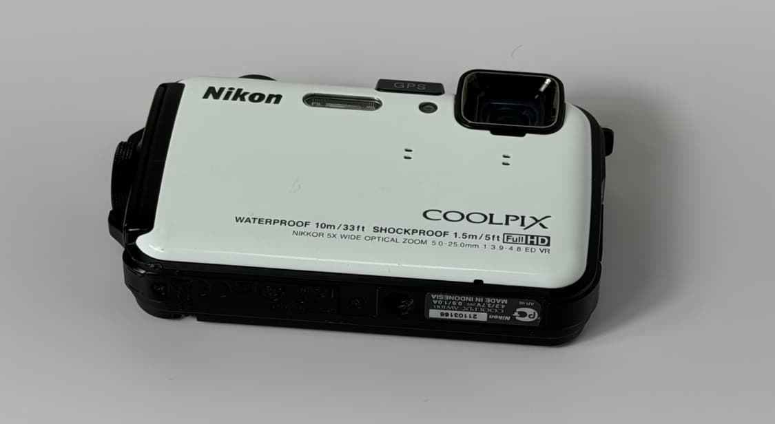 니콘 aw100 화이트 디카 (lcd하자) 상품이미지2