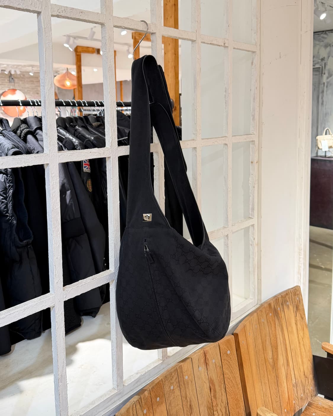 구찌 블랙 나일론 GG 캔버스 호보백 상품이미지1