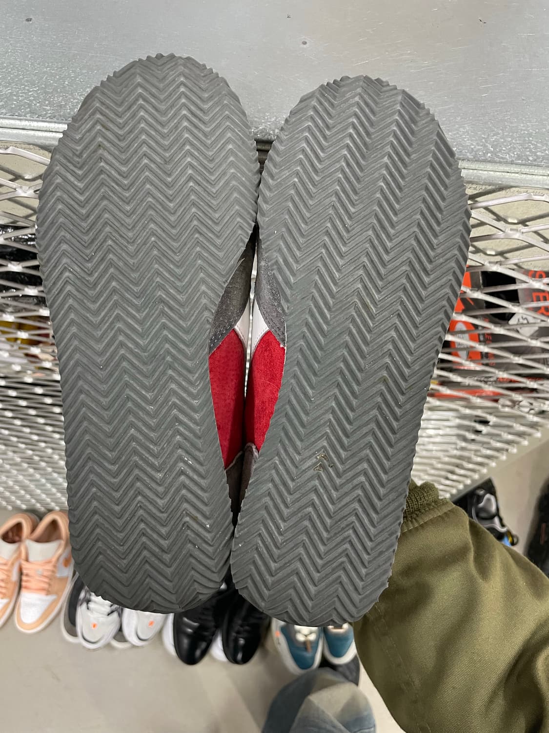 디아도라 레드 러닝 스니커즈 270 상품이미지6