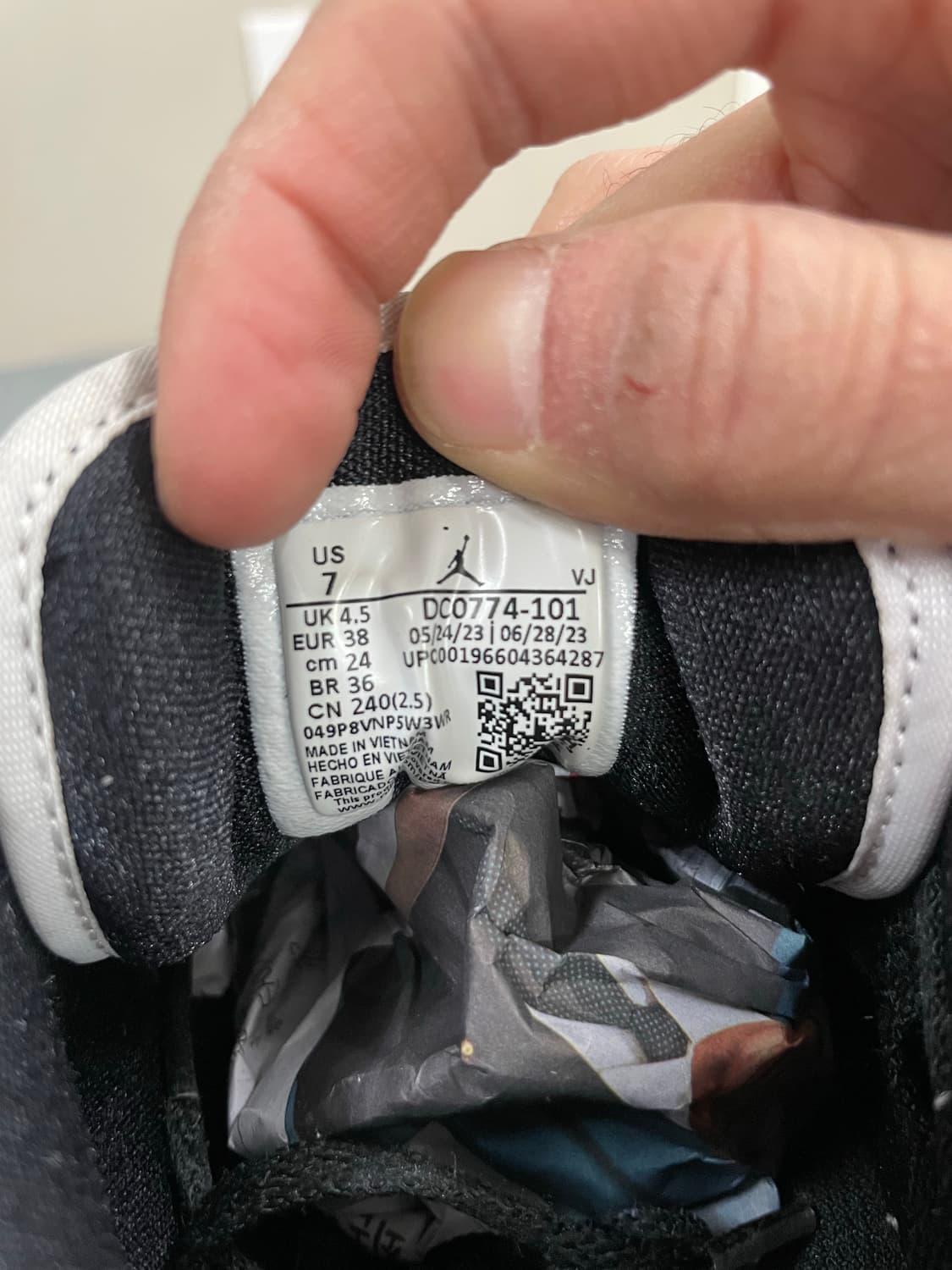 나이키 조던 1 로우 블랙 앤 화이트 240 상품이미지9