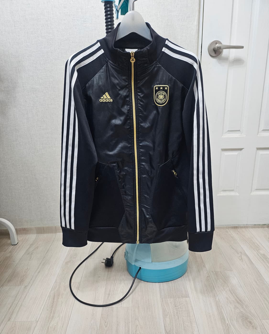 (95)M ☆초대장급☆ 아디다스 독일 검금 [검흰] 트랙탑져지 상품이미지1