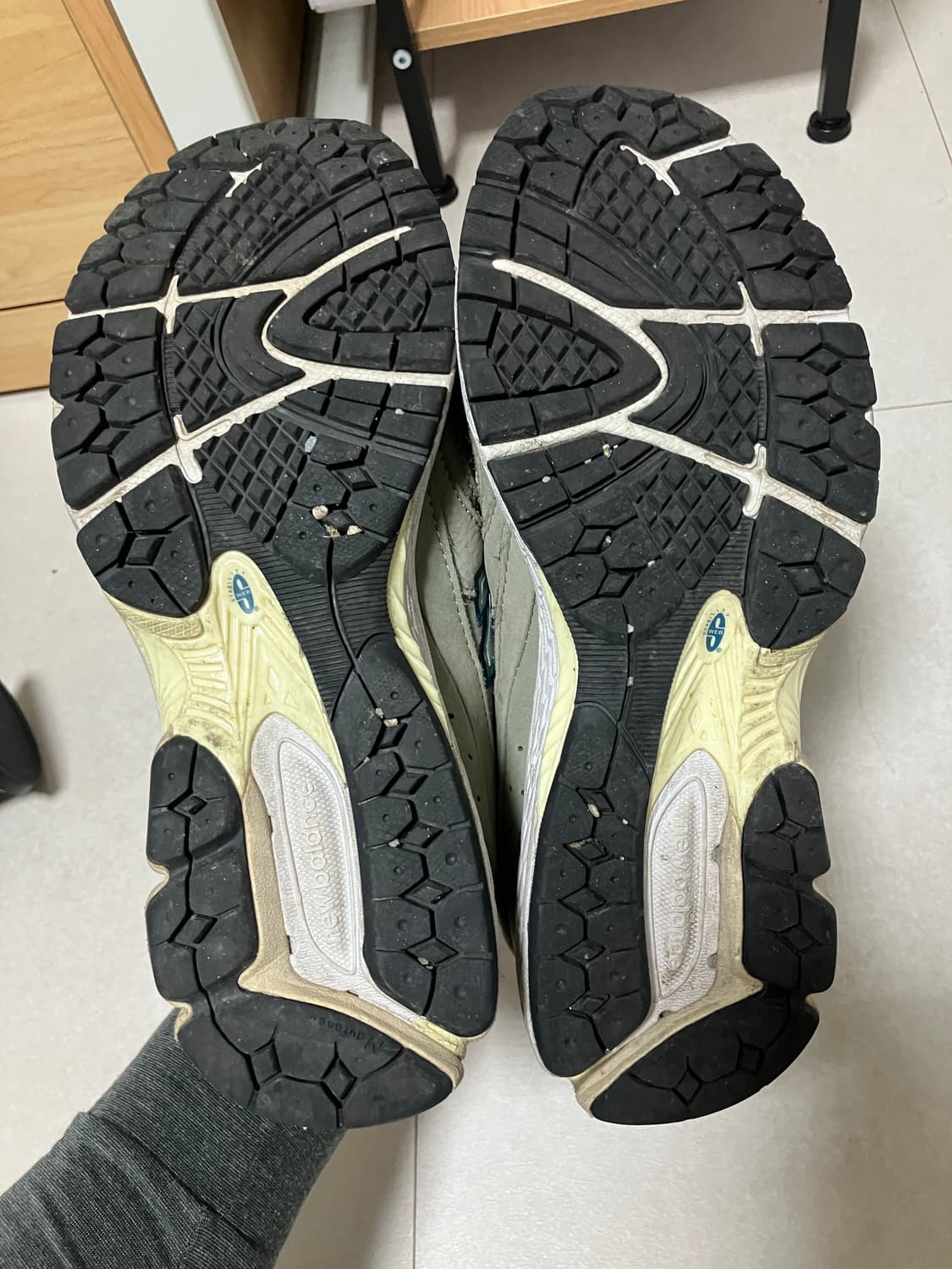 뉴발란스 2002 사이즈 265 상품이미지6